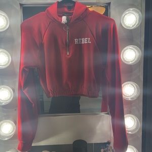 Long sleeve crop top